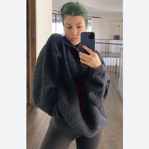 14. NWT SKIMS COZY KNIT OVERSIZED PULLOVER TOP IN ONYX SIZE XXS/XS